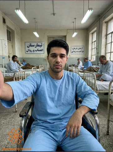 تصویر سلفی در تیمارستان با هوشا